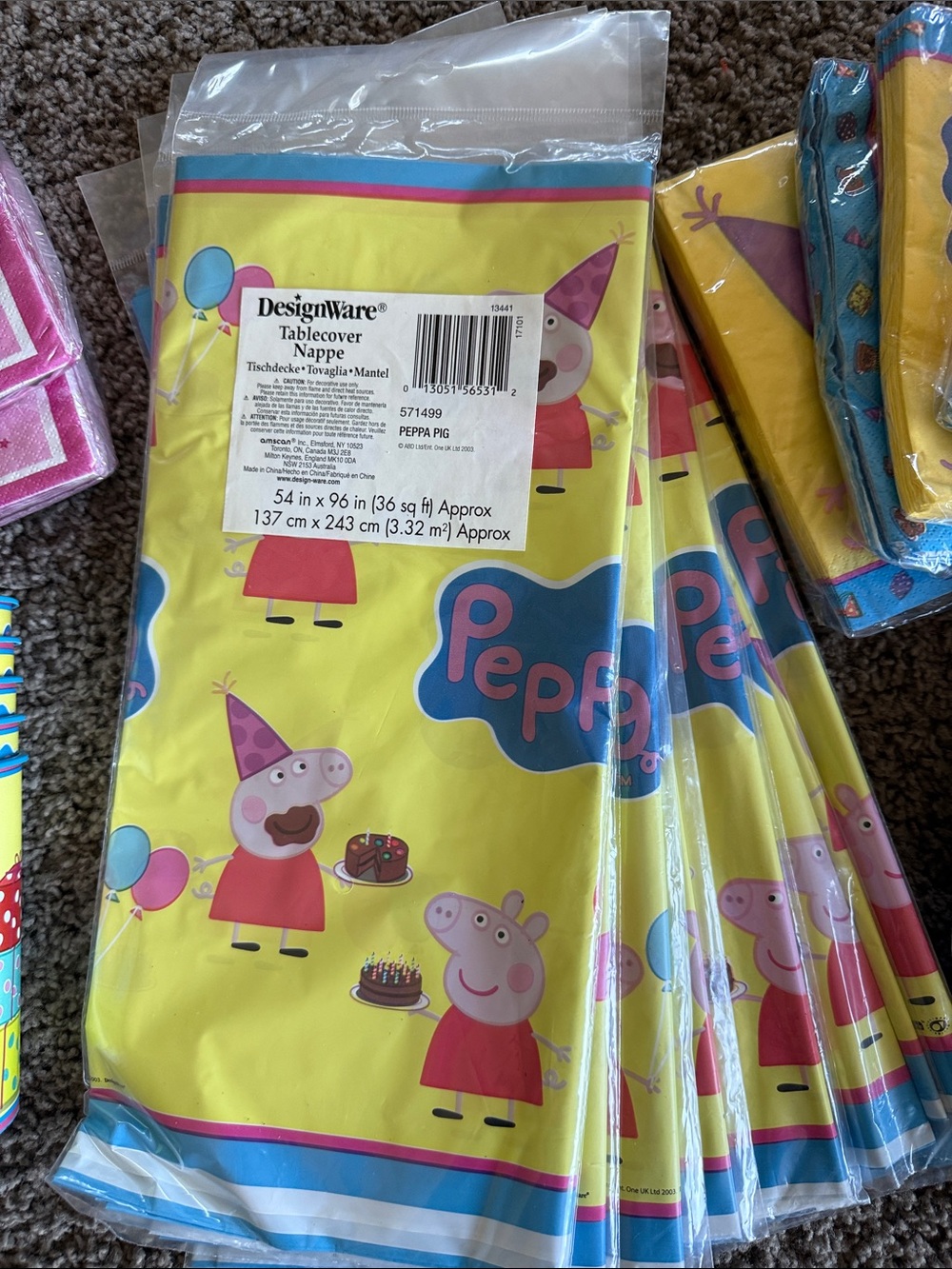 Peppa Pig Party Tableware Set in Yellow, Pink & Blue - Picture 5 of 8